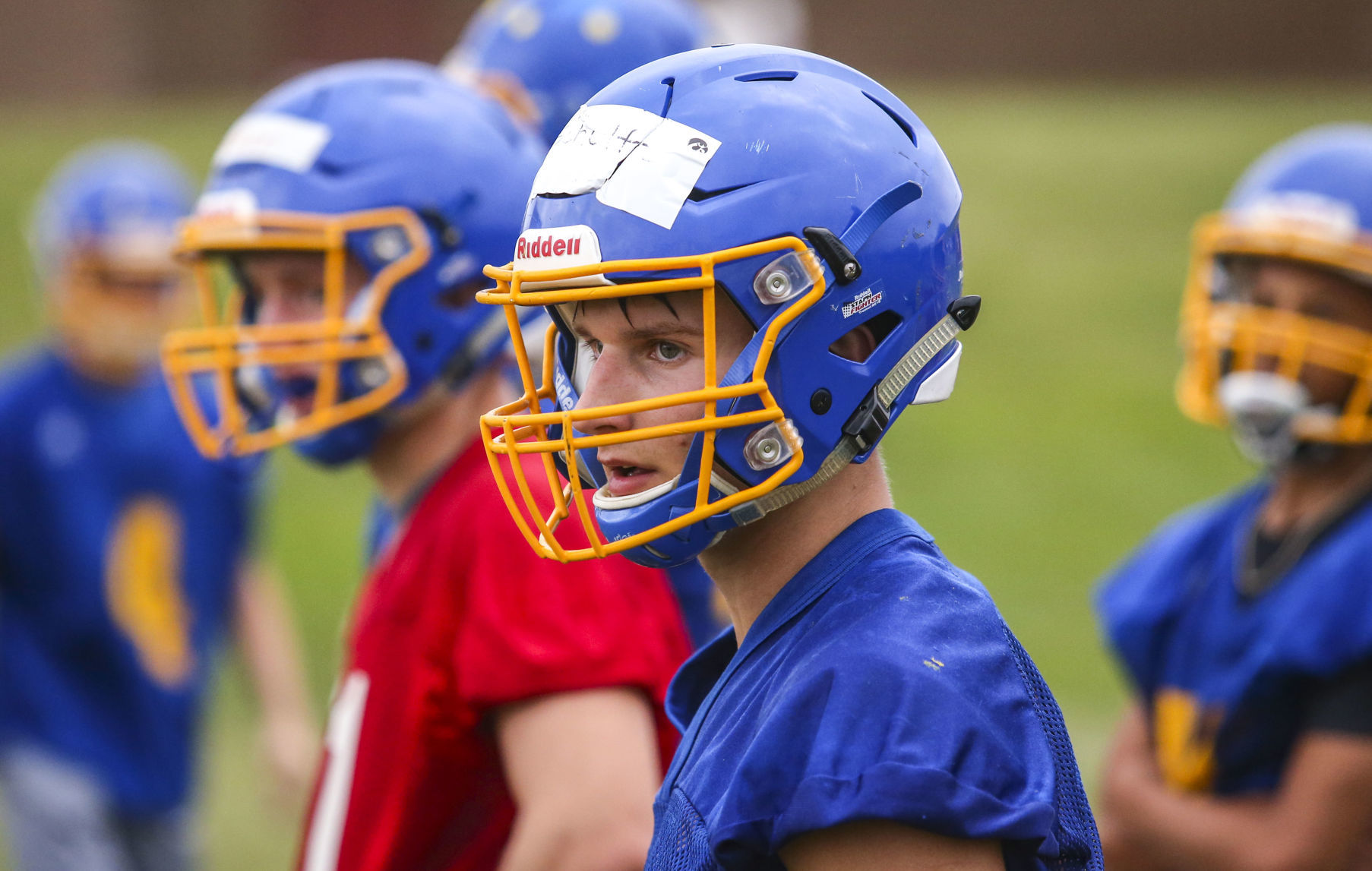 081219-qct-spt-football-practice-008